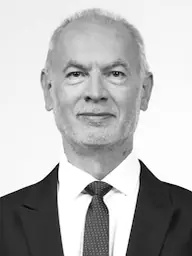 Dr. Gáspár Levente