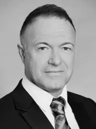Dr. Szucsigán László