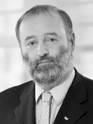 fénykép: parlament.hu Dr. Dorkota Lajos