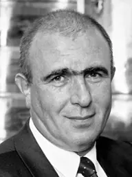 fénykép: parlament.hu Dr. Dávid Gyula