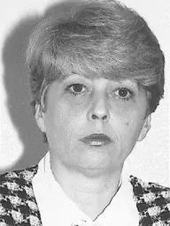 fénykép: parlament.hu Dr. Dobos Krisztina