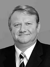 fénykép: parlament.hu Földesi Zoltán