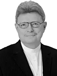 Dr. Gyenes Géza