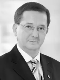 Dr. Illés Zoltán
