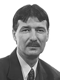 fénykép: parlament.hu Dr. Jánosi György