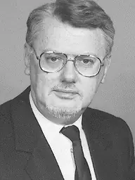 fénykép: parlament.hu Dr. Kádár Béla