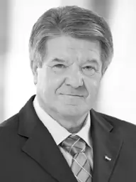 Karvalics Ottó