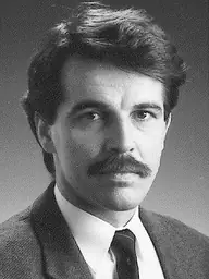 fénykép: parlament.hu Dr. Kiss Róbert