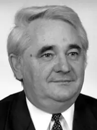 fénykép: parlament.hu Dr. Magda Sándor