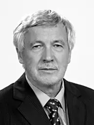 fénykép: parlament.hu Dr. Medgyasszay László