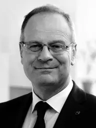 Dr. Navracsics Tibor