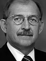 Páva Zoltán