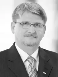fénykép: parlament.hu Dr. Szabó Tamás