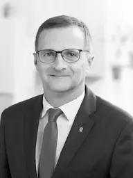 fénykép: parlament.hu Dr. Szeberényi Gyula Tamás