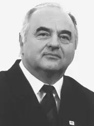 Dr. Serfőző András