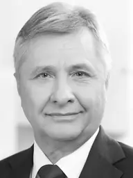 fénykép: parlament.hu Dr. Vinnai Győző