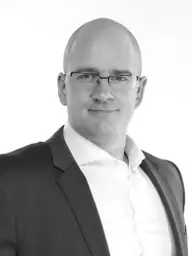 fénykép: parlament.hu Z. Kárpát Dániel